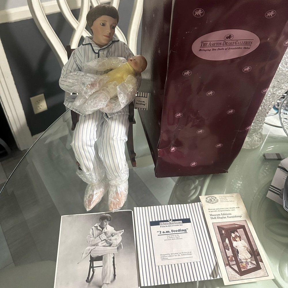 Ashton Drake "2am Feeding" Dad and Baby Doll 1993 with Authenticity Certificate
